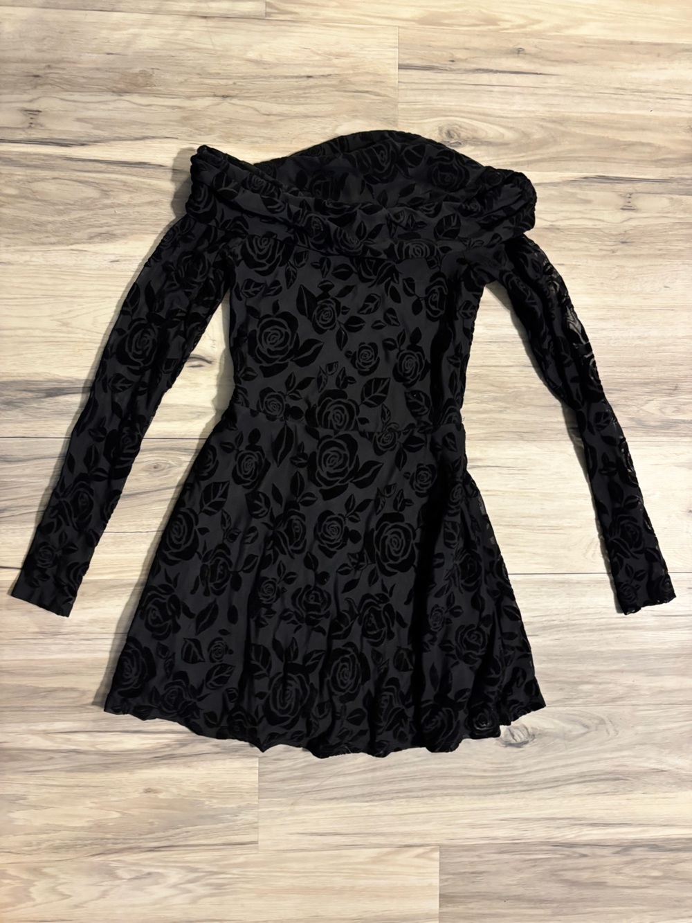 NWT Wild Fable Off-Shoulder Long-Sleeve Black Floral Velvet Skater Dress